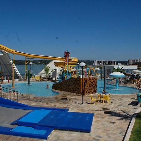 Resort Do Lago Apart Caldas Novas Exteriör bild