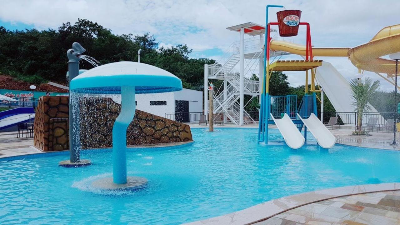 Resort Do Lago Apart Caldas Novas Exteriör bild
